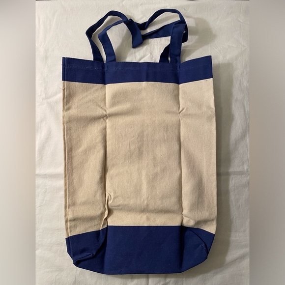 Royalty Plate and Tote Prince George’s Birth - Picture 10 of 12